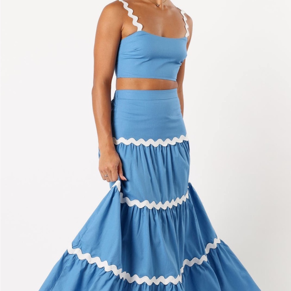 Blue Tiered Maxi Skirt and Top with White Trim, sz L, NWT